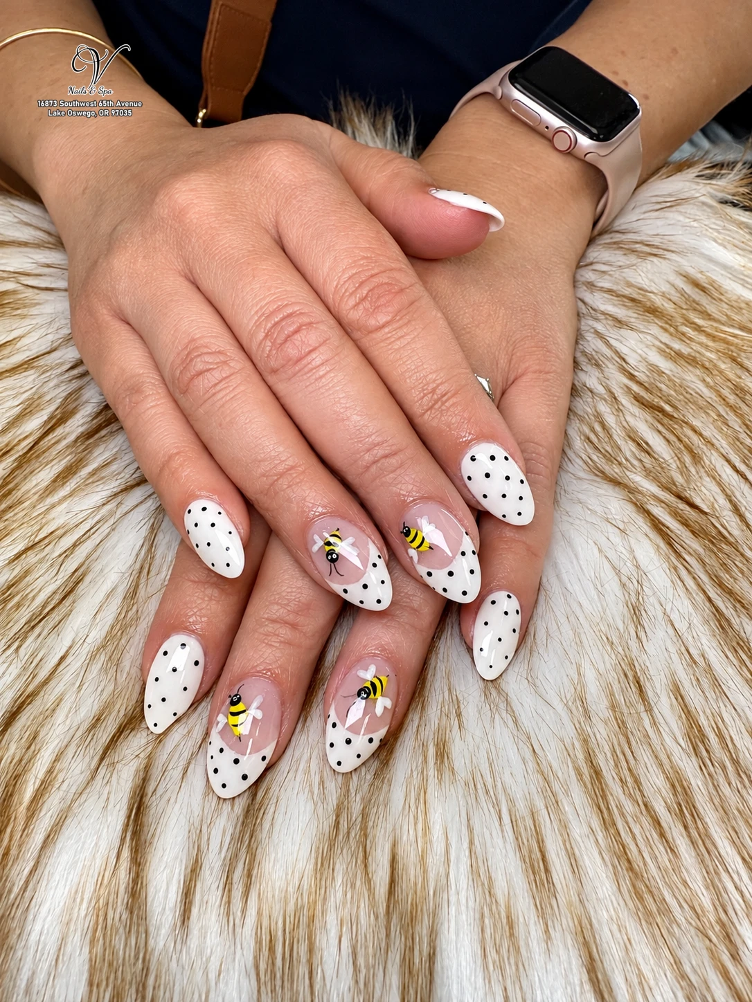 V nails and spa